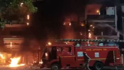 டெல்லி மருத்துவமனையில் தீ விபத்து: 6 குழந்தைகள் பலி; 12 பேர் காயங்களுடன் மீட்பு
