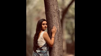 ಪುಟ್ಟಕ್ಕನ ಮಕ್ಕಳು ನಟಿ ಸೀರೆ ಲುಕ್ ವೈರಲ್… ಸೀರಿಯಲ್ಲಲ್ಲೂ ಹೀಗ್ ಕಾಣಿಸ್ಕೋಬಾರ್ದಾ ಅಂತಿದ್ದಾರೆ ಫ್ಯಾನ್ಸ್