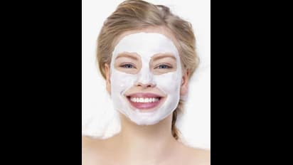  పెరుగులో ఈ ఒక్కటి కలిపి పెడితే మీ ముఖం మెరిసిపోతుంది