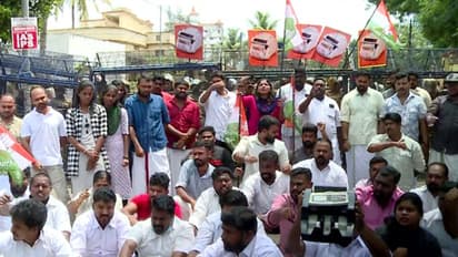 ബാര്‍കോഴ വിവാദം; മന്ത്രി എംബി രാജേഷിന്‍റെ വീട്ടിലേക്ക് നോട്ടെണ്ണല്‍ മെഷീനുമായി യൂത്ത് കോണ്‍ഗ്രസ് മാര്‍ച്ച്