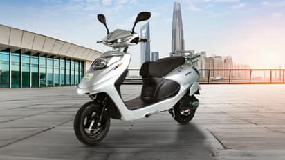 ஒரு கி.மீக்கு 25 பைசா தான் செலவு.. எலக்ட்ரிக் ஸ்கூட்டர் விலை ரூ.55 ஆயிரம் மட்டும் தான்..