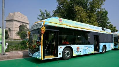 Hydrogen Fuel Cells: भारतीय सेना के बेड़े में Hydrogen बस शामिल, 30 किलोग्राम ईंधन से 300 किलोमीटर तक
