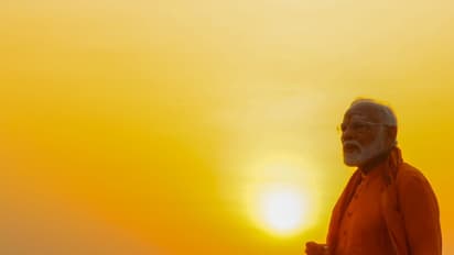 MODI : இன்று முடிகிறது 45 மணி நேர தியானம்... கன்னியாகுமரியில் திருவள்ளூர் சிலையை வணங்கும் மோடி