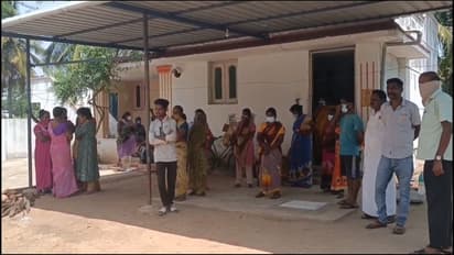 Mass Suicide: குடும்பத்தையே சிதைத்த கடன் தொல்லை? தருமபுரியில் 2 சிறுவர்களுடன் தாய் தற்கொலை, கணவன் கவலைக்கிடம்