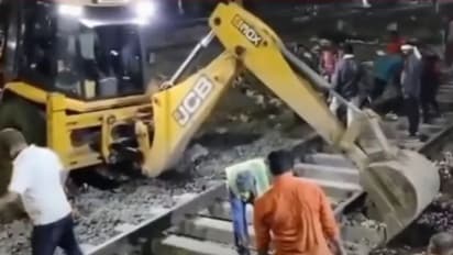 റദ്ദാക്കിയത് 930 ലോക്കൽ ട്രെയിനുകളും 76 ദീർഘദൂര ട്രെയിനുകളും; 63 മണിക്കൂർ മെഗാ ബ്ലോക്കിൽ വലഞ്ഞ് മുംബൈ