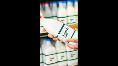 Explained | பால் பொருட்களில் A1, A2 லேபிளிங் நீக்க உத்தரவு!  எந்த பால் வாங்குவது நல்லது?