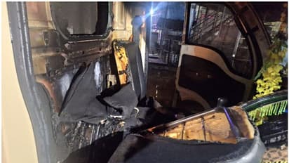 ഓടി കൊണ്ടിരുന്ന വാഹനത്തിന് തീ പിടിച്ചത് ട്രാന്സ്ഫോര്മറിന്റെ സമീപത്ത് വച്ച്; 'ഒഴിവായത് വന് അപകടം'