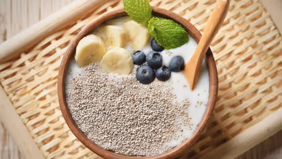 തൈരില്‍ ചിയ സീഡുകള്‍ ചേര്‍ത്ത് കഴിക്കൂ; അറിയാം  ഗുണങ്ങള്‍