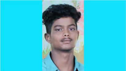 സുഹൃത്തുക്കൾക്കൊപ്പം കുളിക്കാനിറങ്ങിയ യുവാവ് ക്ഷേത്രക്കുളത്തിൽ മുങ്ങി മരിച്ചു