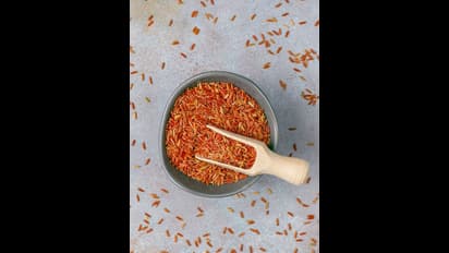  వారానికి 2 సార్లు రెడ్ రైస్ ను తిన్నా చాలు.. ఆ హెల్త్  ప్రాబ్లమ్స్ దూరం