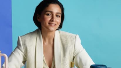 ಈ ವಸ್ತುಗಳಿಲ್ಲದೆ ತಾನಿರಲಾರೆ ಅನ್ನುತ್ತಾಳೆ ಅಲಿಯಾ ಭಟ್.. ನಟಿಯ ಬ್ಯಾಗಲ್ಲಿ ಸದಾ ಇರೋದೇನು?