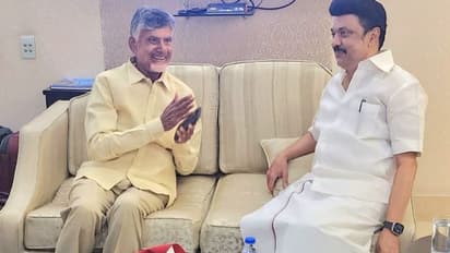 MK Stalin met Chandrababu Naidu: சந்திரபாபு நாயுடுவை திடீரென சந்தித்த ஸ்டாலின்; நடக்குமா அதிரடி மாற்றங்கள்!!