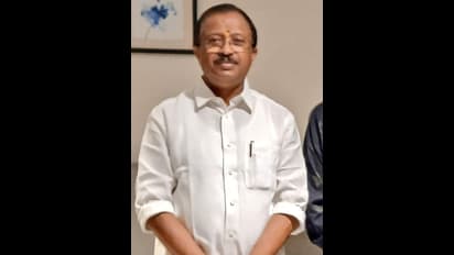 സാമൂഹ്യക്ഷേമ പെൻഷൻ നൽകാൻ പണമില്ലാത്ത സർക്കാർ പിആർഏജൻസിക്ക് പണം നൽകുന്നു, പിആർഡി പിരിച്ചു വിടണം: വി. മുരളീധരന്