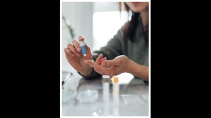 அமர்ந்தபடி செய்ற இந்த பயிற்சி 'சுகர்' ஏறாமல் தடுக்கும்!! இனி கஷ்டப்பட்டு வாக்கிங் போகாதீங்க.. சூப்பர் டிப்ஸ்