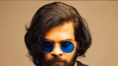 ಸಣ್ಣವರಾಗಿದ್ದಾಗಲೇ ಹಳ್ಳಿಮೇಷ್ಟ್ರು ಚಿತ್ರದಲ್ಲಿ ಸಿಲ್ಕ್ ಸ್ಮಿತಾ ಜೊತೆ ನಟಿಸಿದ್ರು ಲಕ್ಷ್ಮೀ ನಿವಾಸದ ಈ ನಟ 