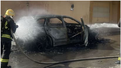 റിയാദിൽ ഓടിക്കൊണ്ടിരുന്ന കാർ കത്തിനശിച്ചു