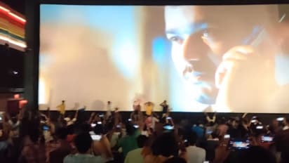 വിജയ്യുടെ ആദ്യ 100 കോടി ക്ലബ്ബ് ചിത്രം വീണ്ടും തിയറ്ററുകളിലേക്ക്; ആഘോഷിക്കാന് ആരാധകര്