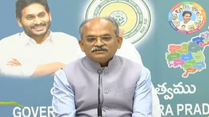 పారిపోతున్న ఏపీ అధికారులు... అంతు చూస్తామంటున్న టీడీపీ