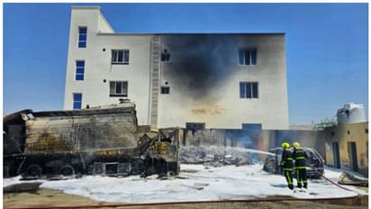 ഒമാനില് ടാങ്കർ ലോറിക്ക് തീപിടിച്ച് രണ്ടുപേർ മരിച്ചു