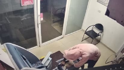 ಬೆಂಗ್ಳೂರಲ್ಲಿ ಎಟಿಎಂನಲ್ಲಿ ಹಣ ಕಳ್ಳತನ: ಮೂವರು ಖತರ್ನಾಕ್ ಖದೀಮರ ಹೆಡೆಮುರಿ ಕಟ್ಟಿದ ಪೊಲೀಸರು..!