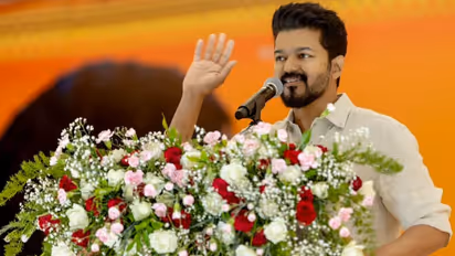 10,12ஆம் வகுப்பு மாணவர்களுக்கு ஊக்கத்தொகை வழங்கும் விழா: தேதி அறிவித்த தவெக தலைவர் விஜய்!