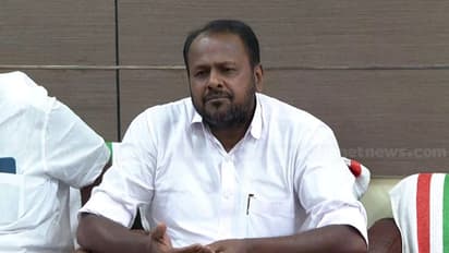 തൃശ്ശൂര് ഡിസിസി സംഘര്ഷം: ജോസ് വള്ളൂരിനോടും യുഡിഎഫ് ജില്ലാ ചെയര്മാൻ വിൻസന്റിനോടും രാജിവെക്കാൻ നിര്ദ്ദേശം