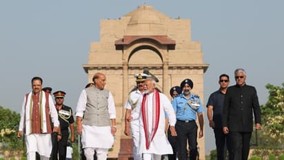 முஸ்லிம், கிறிஸ்துவ, சீக்கிய எம்.பி.க்கள் ஒருத்தர் கூட இல்ல... பாஜக கூட்டணியின் லட்சணம் இதுதான்!