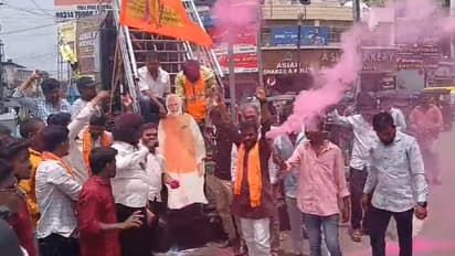 3ನೇ ಬಾರಿ ಪ್ರಧಾನಿಯಾಗಿ ಮೋದಿ ಪ್ರಮಾಣವಚನ; ರಾಜ್ಯಾದ್ಯಂತ ಬಿಜೆಪಿ ಹಿಂದೂಪರ ಕಾರ್ಯಕರ್ತರಿಂದ ವಿಶೇಷ ಪೂಜೆ, ಹರಕೆ!