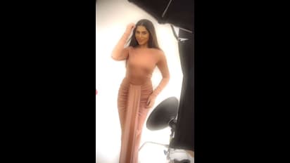 ಇದ್ಯಾವ ತರ ಡ್ರೆಸ್‌? ಸ್ವಲ್ಪ ಕನ್ನಡತಿ ತರ ಇರಿ; ಮಾಲಾಶ್ರೀ ಮಗಳ ಹಾಟ್‌ ಲುಕ್ ವೈರಲ್ 