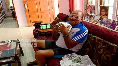 സൂപ്പര് കോച്ചും താരവും; കേരള മുന് ഫുട്ബോളര് ടി കെ ചാത്തുണ്ണി അന്തരിച്ചു