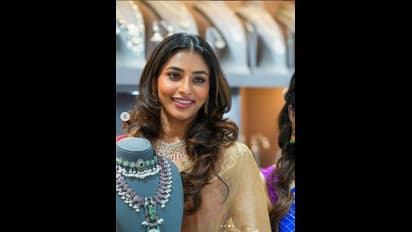 ವಿವಾದಗಳ ಬೆನ್ನಲೆ ನಟಿ ಸಪ್ತಮಿ ಗೌಡ ಮದುವೆ ಲುಕ್‌ ಫೋಟೋ ವೈರಲ್‌!