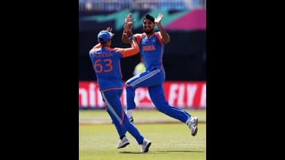 ഇരട്ടപ്രഹരമേൽപ്പിച്ച് അർഷ്ദീപ്, തകർത്തടിച്ച് ബട്ലർ; ഇംഗ്ലണ്ടിന് ഭേദപ്പെട്ട തുടക്കം; ഷമി പ്ലേയിംഗ് ഇലവനിലില്ല