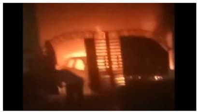 വീടിന് തീപിടിച്ചു, രണ്ട് കുട്ടികളടക്കം ഏഴ് പേർക്ക് ദാരുണാന്ത്യം