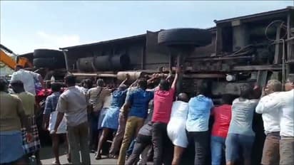 Annamalai: தனியார் பேருந்து மீது லாரி மோதிய விபத்தில் குழந்தை உள்பட 3 பேர் பலி; அரசுக்கு அண்ணாமலை கோரிக்கை