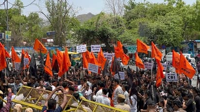 நீட் தேர்வை ரத்து செய்ய கோரி ஏபிவிபி மாணவர் அமைப்பு போராட்டம்!