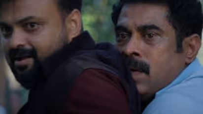 ചിരിപ്പിച്ച് ചാക്കോച്ചന്റെ 'ഗര്ര്ര്', ആദ്യ ദിനം നേടിയത്