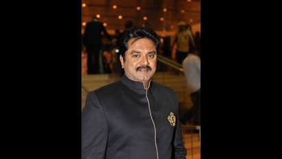 தேவயானிக்காக கெட்டு போன உணவை சாப்பிட்ட சரத்குமார்? பிரபலம் கூறிய தகவல்!