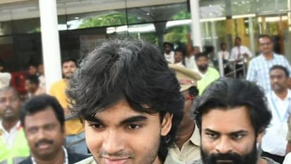 అకీరా నందన్ క్రేజ్ మామూలుగా లేదుగా...  హైదరాబాద్ లో పవన్ కళ్యాణ్ కొడుక్కి అరుదైన గౌరవం.