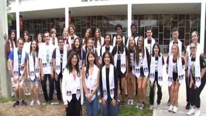 ആകെ കൺഫ്യൂഷനായല്ലോ; സ്കൂളിൽ നിറയെ ഇരട്ടകൾ, കൗതുകക്കാഴ്ചയിൽ അമ്പരന്ന് അധ്യാപകരും നാട്ടുകാരും