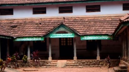 നൂറനാട് ലെപ്രസി ആശുപത്രിക്കായി നിർമ്മിച്ച മൾട്ടി സ്പെഷ്യലിറ്റി ആശുപത്രി കെട്ടിടം കാടുകയറി നശിക്കുന്നു