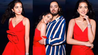 കണ്ടാല് സിംപിള്, വില ലക്ഷങ്ങൾ; റെഡ് ഡ്രസില് തിളങ്ങി രാധിക, ചിത്രങ്ങള് വൈറല്