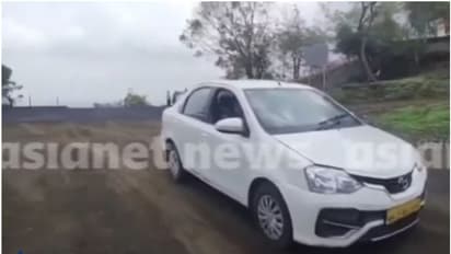 റിവേഴ്സ് ഗിയറിൽ കാർ നിയന്ത്രണം വിട്ട് 300 അടി താഴ്ചയിലേക്ക്; റീല്സെടുക്കുന്നതിനിടെ യുവതിക്ക് ദാരുണാന്ത്യം