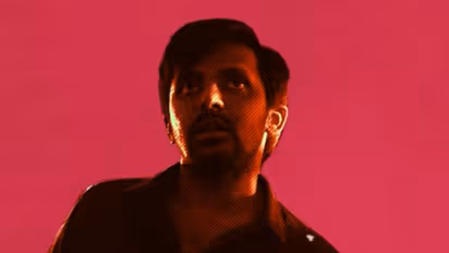 പ്രഭാസിന്റെയല്ല, പ്രിയദര്ശിയുടെ ഡാര്ലിംഗ്, ലിറിക്കല് വീഡിയോ പുറത്ത്