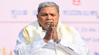 International Day of Yoga: ಯೋಗಾಸನ ಮಾಡಿ ಯೋಗದ ಮಹತ್ವ ತಿಳಿಸಿದ ಸಿಎಂ ಸಿದ್ದರಾಮಯ್ಯ 