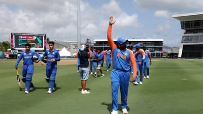 சர்வதேச கிரிக்கெட்டில் 17 ஆண்டுகளை நிறைவு செய்த ரோகித் சர்மா!