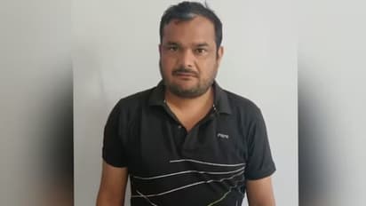 നീറ്റ് ചോദ്യപേപ്പർ ചോർച്ച: പിന്നിൽ 'സോൾവർ ​ഗ്യാങ്'? സൂത്രധാരൻ രവി അത്രി അറസ്റ്റിൽ