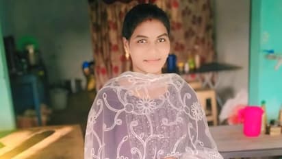 தற்கொலைக்கு முயன்ற கணவர்! டாக்டர் சொன்ன அந்த வார்த்தை! மருத்துவமனை வளாகத்தில் காதல் மனைவி தூக்கிட்டு தற்கொலை!