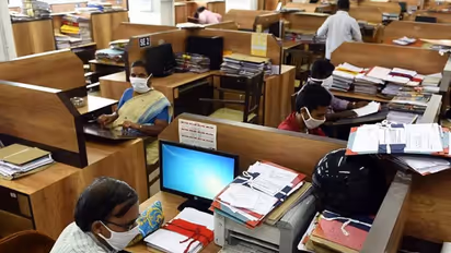 அரசு ஊழியர்கள், ஆசிரியர்களுக்கு முக்கிய செய்தி! ஜனவரி 1ம் தேதி டோட்டலா மாறுது! இதோ முழு விவரம்!