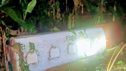 തിരുവനന്തപുരത്ത് ഇന്ധന ടാങ്കര്‍ നിയന്ത്രണം വിട്ട് തോട്ടിലേക്ക് മറിഞ്ഞു, ഡ്രൈവറും ക്ലീനറും ആശുപത്രിയിൽ