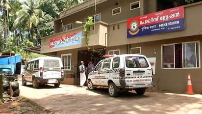 ട്യൂഷന് സെന്ററില് വിദ്യാര്ത്ഥിനികളെ അധ്യാപകര് ക്രൂരമായി മര്ദ്ദിച്ചതായി പരാതി